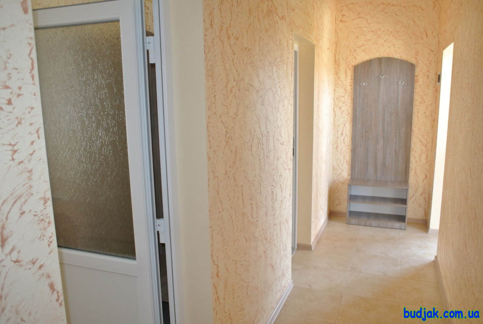 4-х местный 2-х комнатный номер. База отдыха «Плай». Курорт Рассейка. Фото № 0527. 2017 год